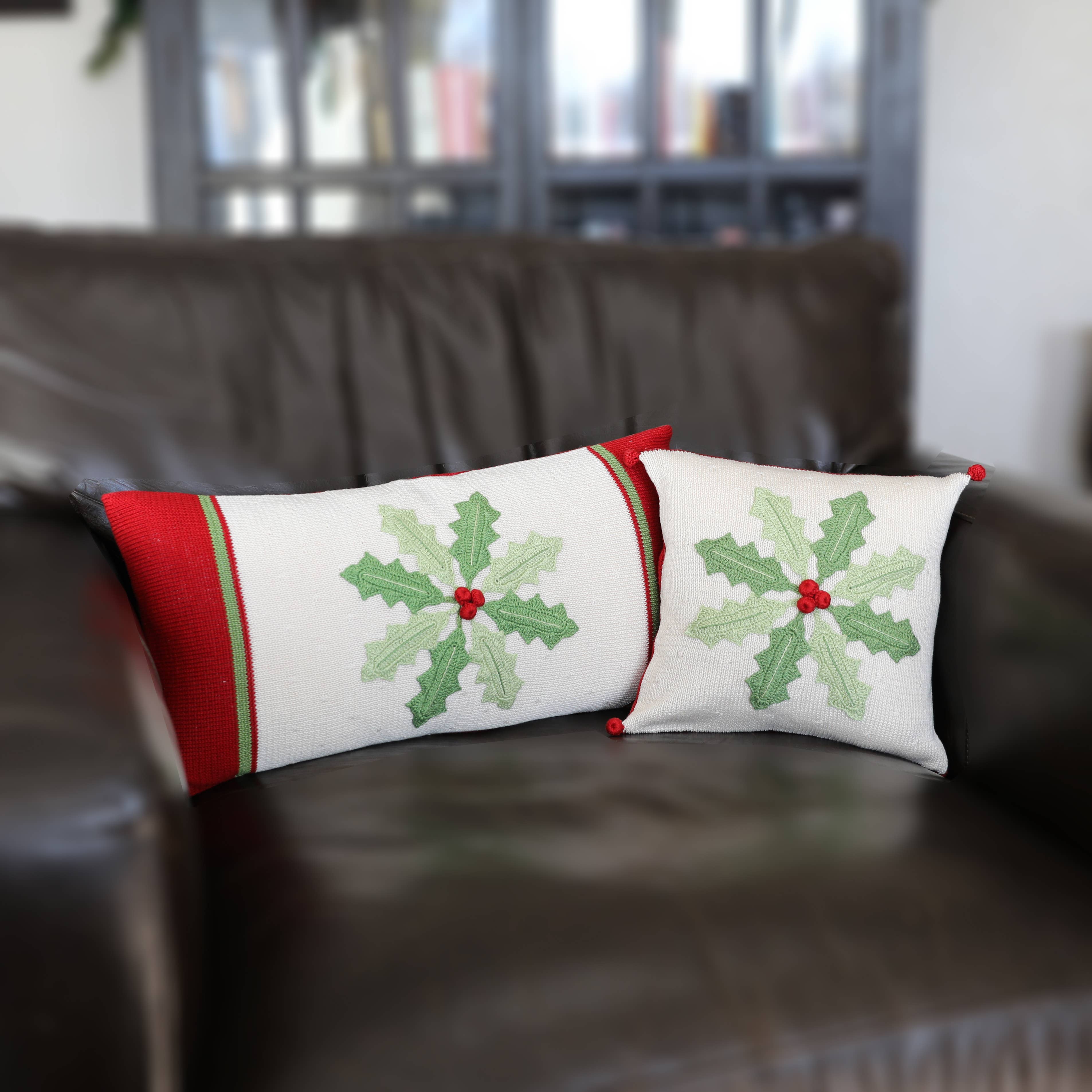 Melange Collection – wholesale Christmas decoration – Holly Pinwheel Lumbar Christmas Pillow1