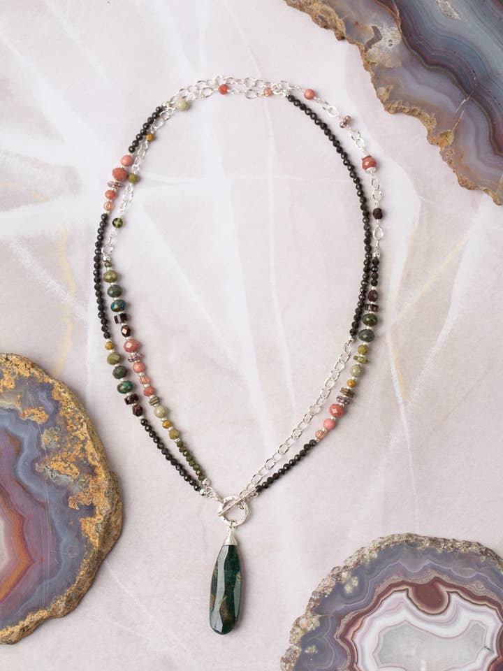 Promise Katzenauge, 16,5 oder 33 Zoll, böhmisches Glas, Kristall mit Glas für den Großhandel von Anne Vaughan Designs Jewelry