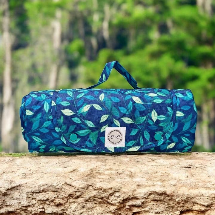 Settle/Travel Mat Size M - 'Don't Stop Be-Leafing' for wholesale by Cookie and Chewkie