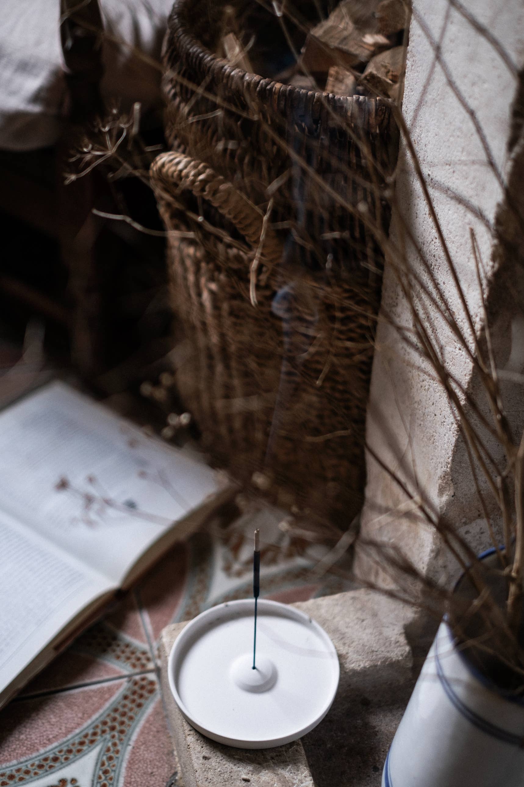 Heaven Scent Incense Ltd – wholesale Incense – 10 Black Opium Incense Sticks in an Illustrated Pack1