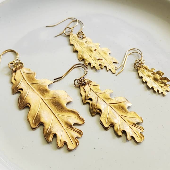 Sara Sela Jewelry – wholesale Dangle earrings – Brass Oak Leaf Dangle Earrings, Floral Botanical Jewelry2