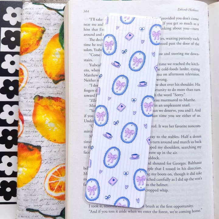 Cozy Reads Shop - Wholesale Bookmark - Vintage Charm Bookmark
