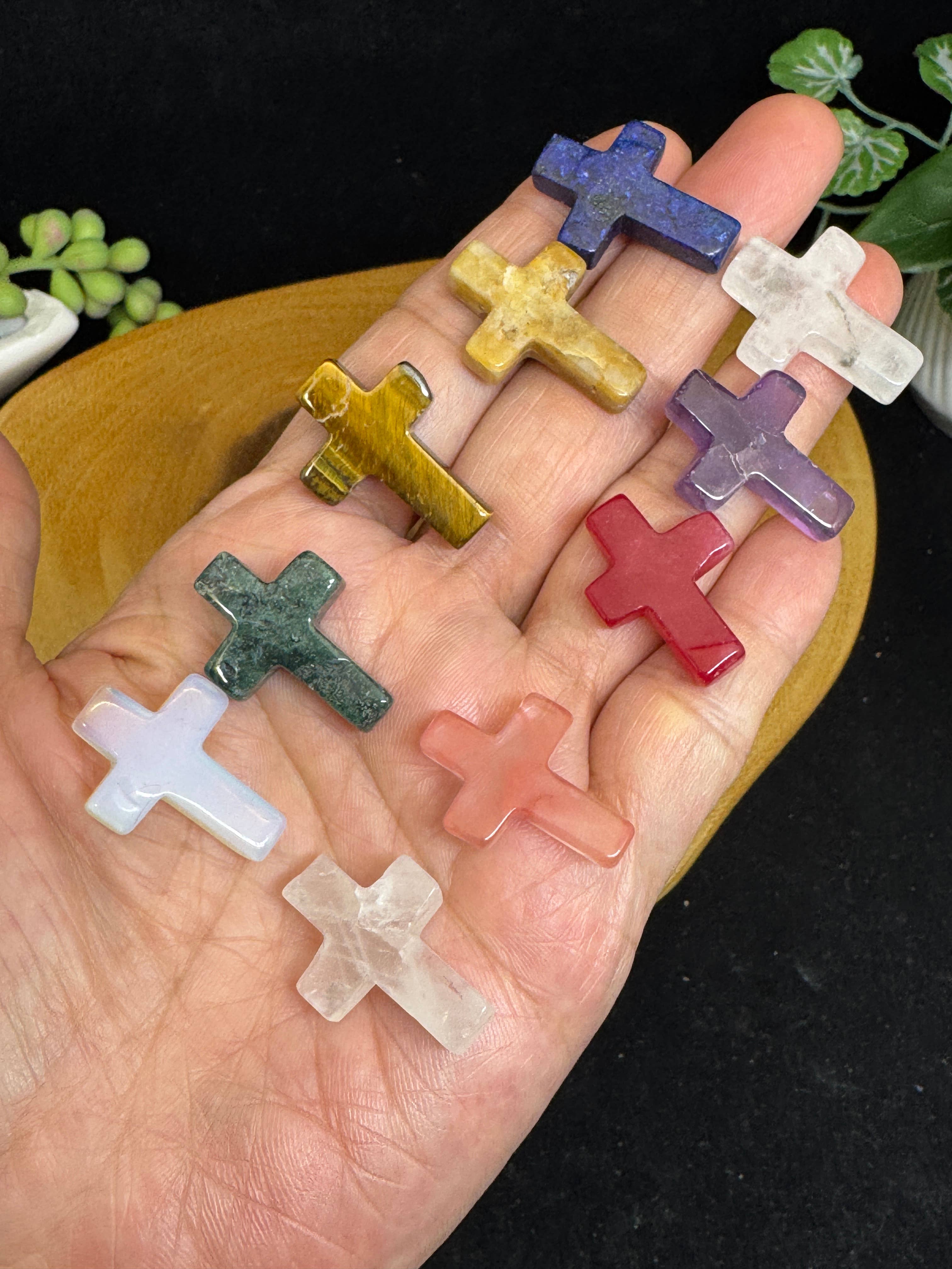 The 7 Directions - Wholesale Spiritual Stone/Crystal - 10 pc Mini Gem crosses for Crystal grids F4291