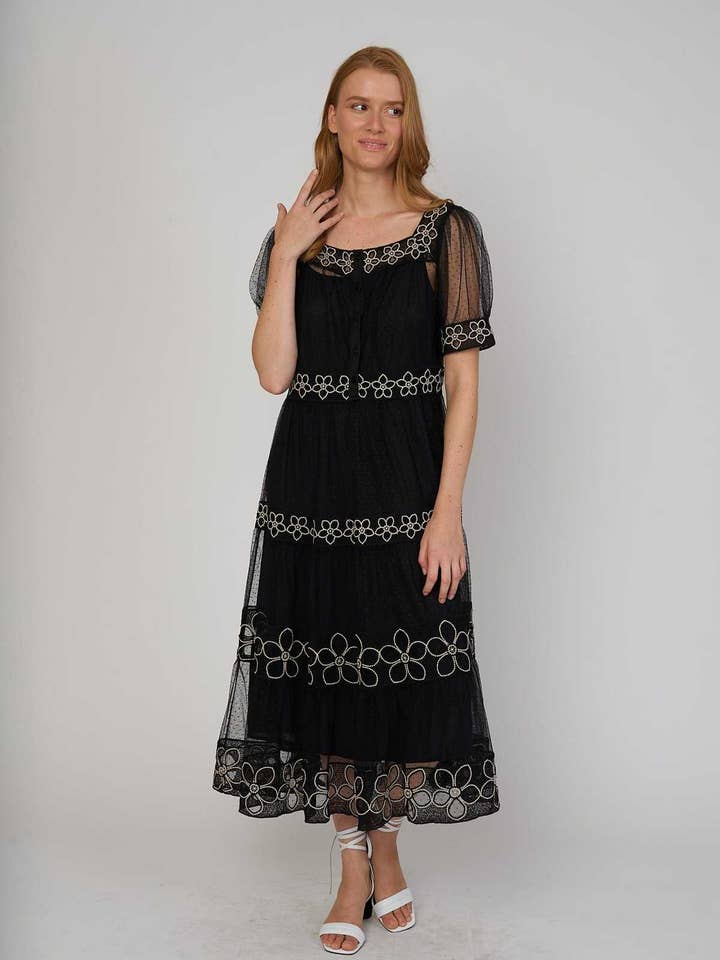 Vestido largo PELAGIE en plummetis y bordado para venta al por mayor de DERHY