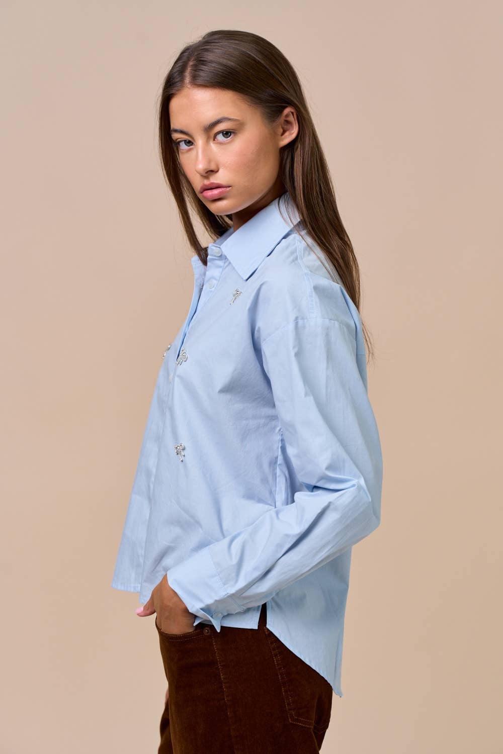 Lalavon - Vente Chemise à col boutonné – femme - Chemise à boutons ornée de bijoux et nœud en strass2