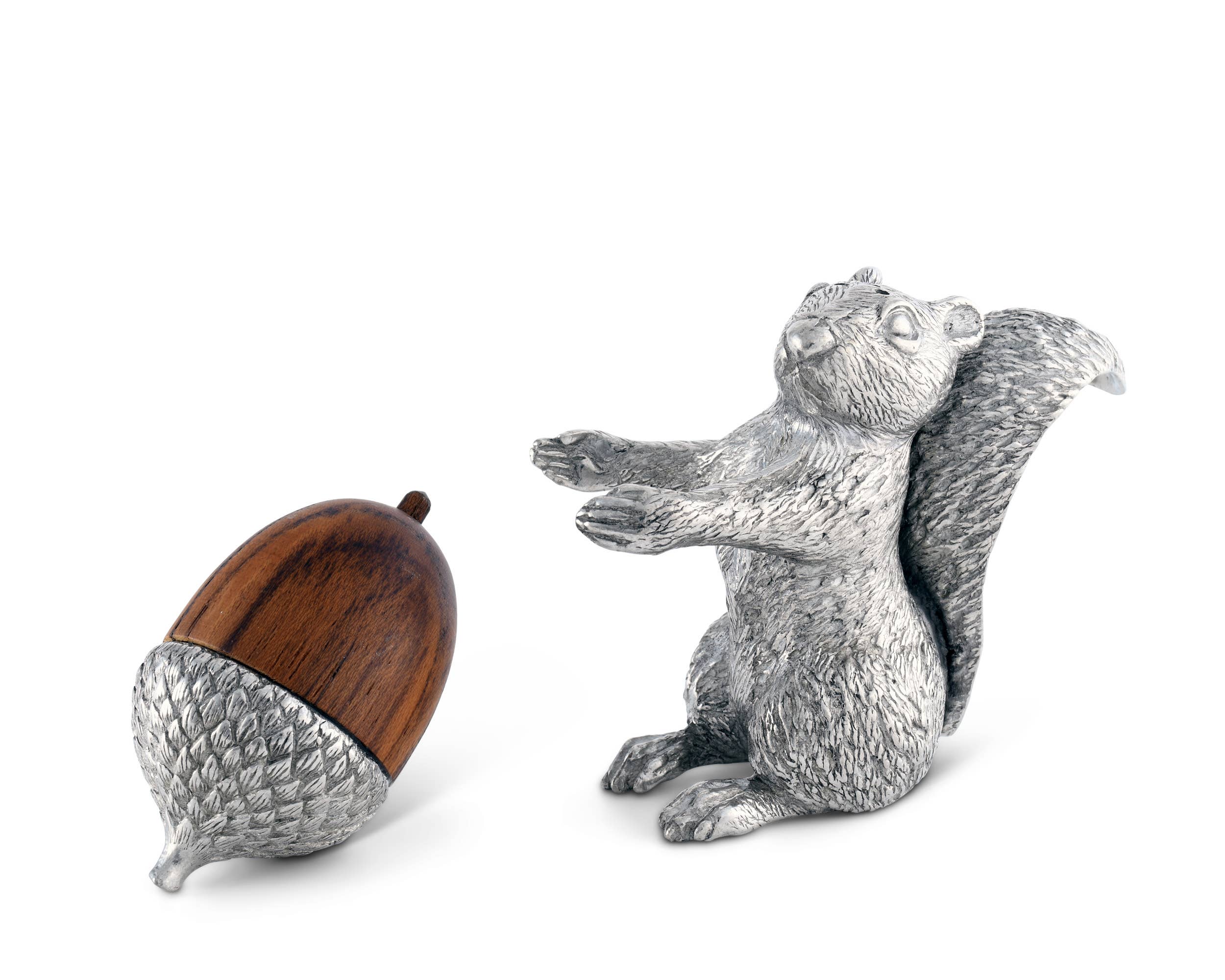 Vagabond House - Wholesale Salt & Pepper Shaker Set - Squirrel with Wood Acorn Salt & Pepper Set3