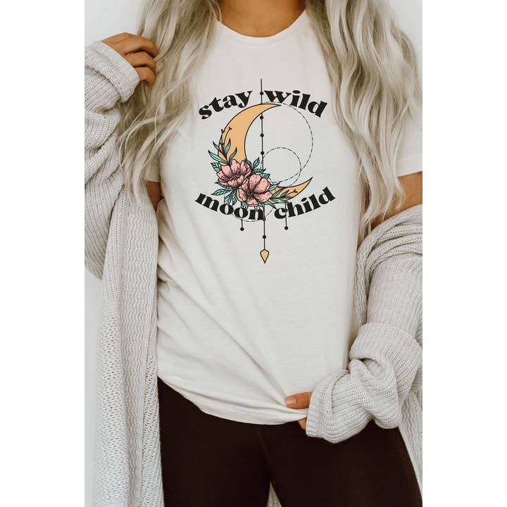 Bliv Wild Moon Child Graphic Tee for engroshandel hos Bella Me
