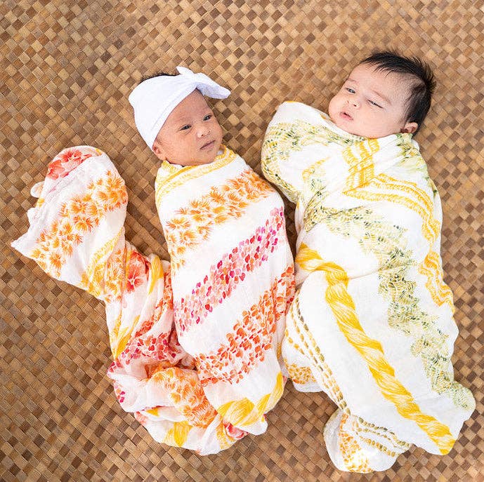 The Keiki Dept – wholesale Swaddle – Baby – Lei Alaula ʻUlaʻula Kapa Moe - Hawaiian Bamboo Swaddle4
