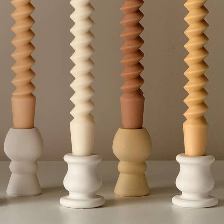 Skulpturale Säulen-Kerzenhalter: Minimalistische Hochzeitsdekoration für den Großhandel von Estelle Studio