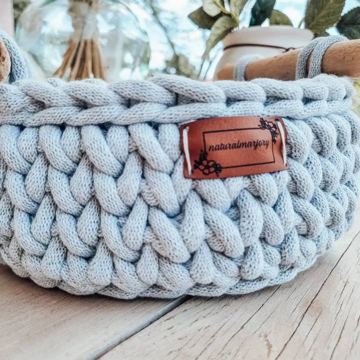 Naturalmarjory – wholesale Basket – Crochet and driftwood basket