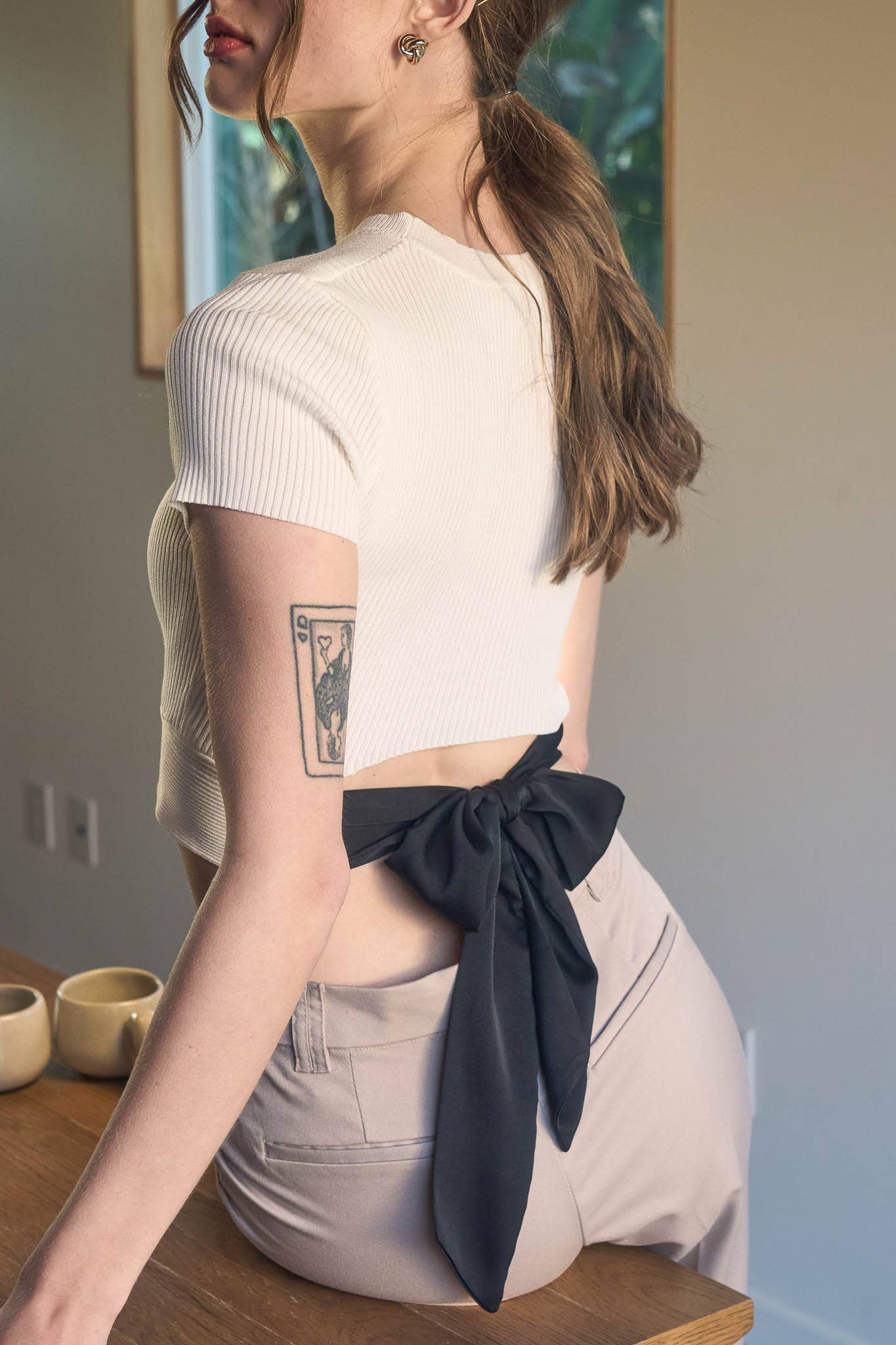 The Workshop Studio - Venta al por mayor Jersey corto de punto - Mujer - TOP CORTO DE PUNTO CON MANGAS CORTAS Y LAZO EN LA ESPALDA9