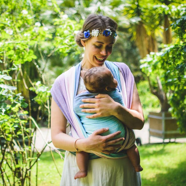 Tragetuch Candy Clouds fra Risaroo, fair, genanvendt bomuld for engroshandel hos Girasol