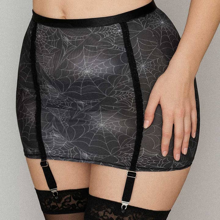 Jupe porte-jarretelles imprimée toile d'araignée XS/S pour la vente par Uye Surana