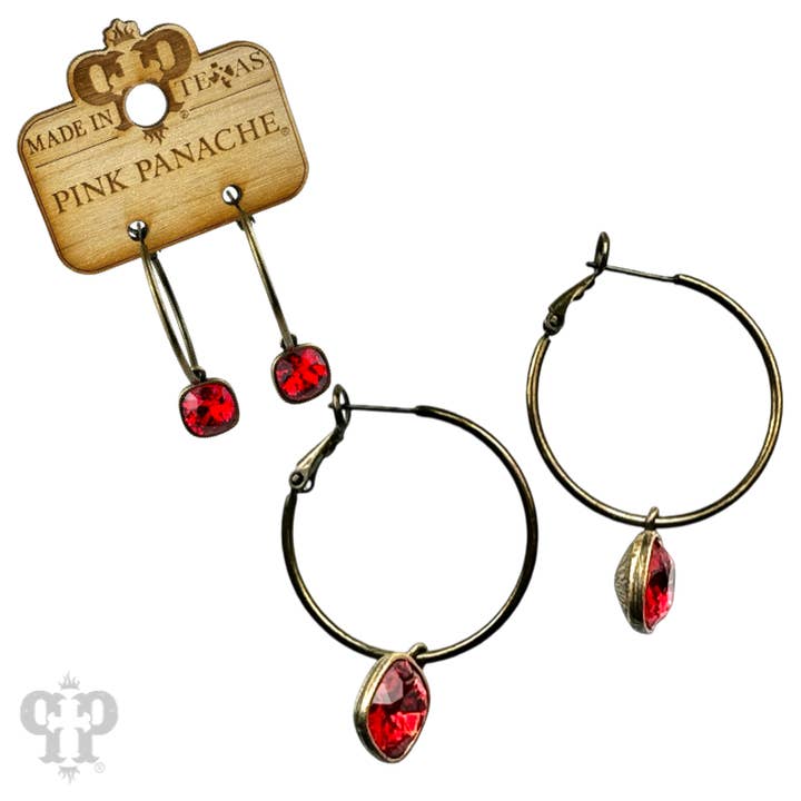 Österreichischer quadratischer Kristall an mittlerem Creolen-Ohrring, 10 mm für den Großhandel von Pink Panache Brands