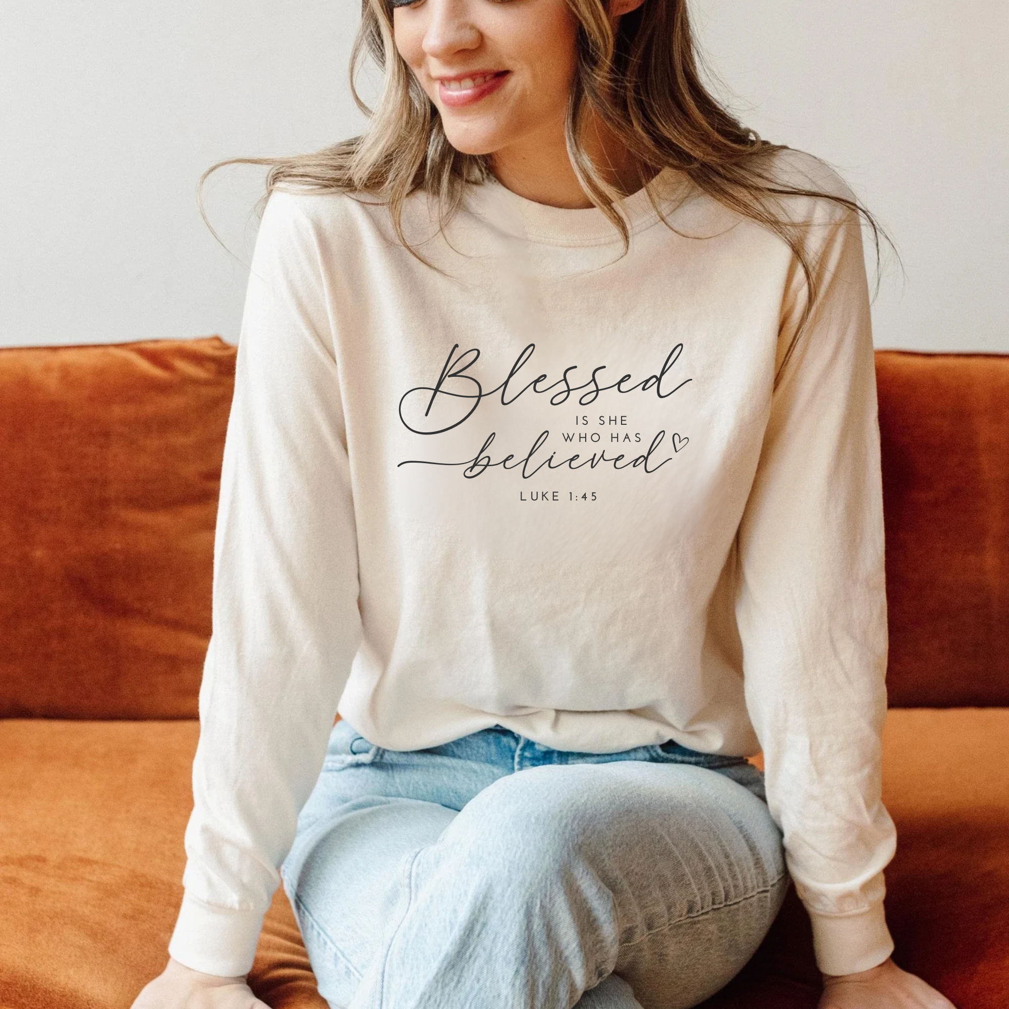 Faith & Life Christian Brands – Großhandel T-Shirt mit Siebdruck – Damen – Blessed Fall Graphic Langarmshirt mit benutzerdefiniertem Vers oder Text24