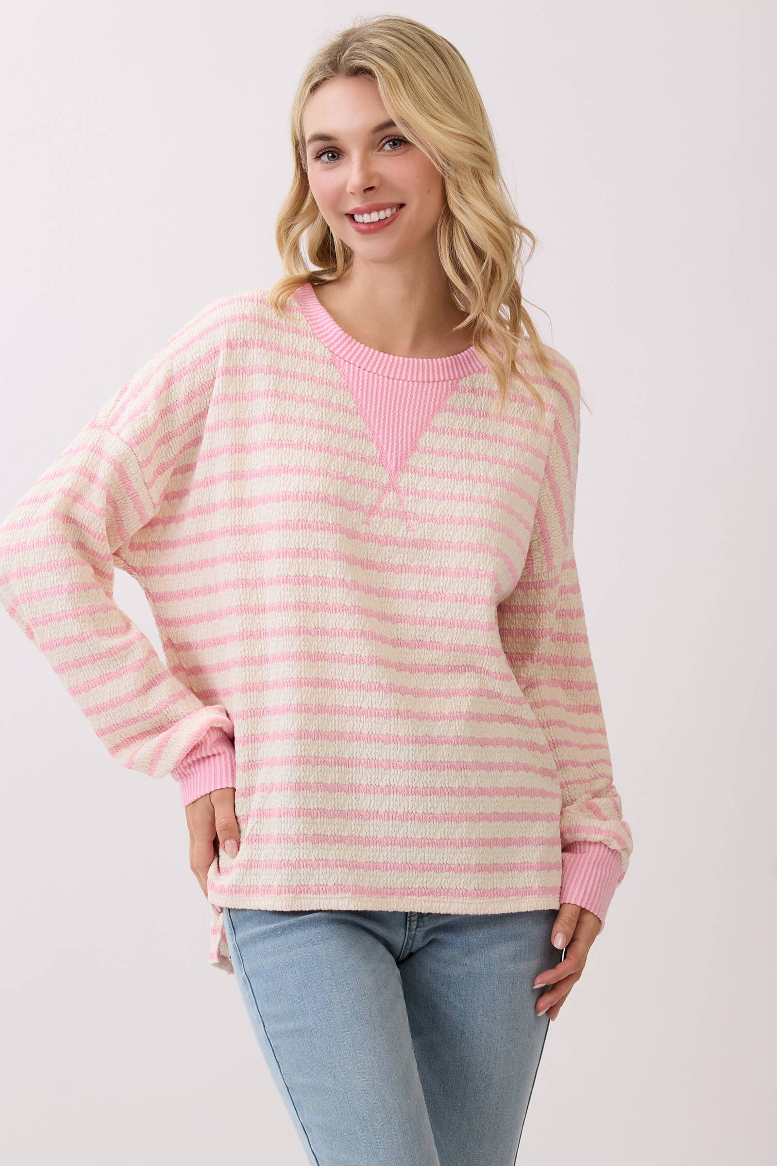 7th Ray – wholesale Stickad topp - Dam – Randig stickad tröja med nedhasad axel T612810