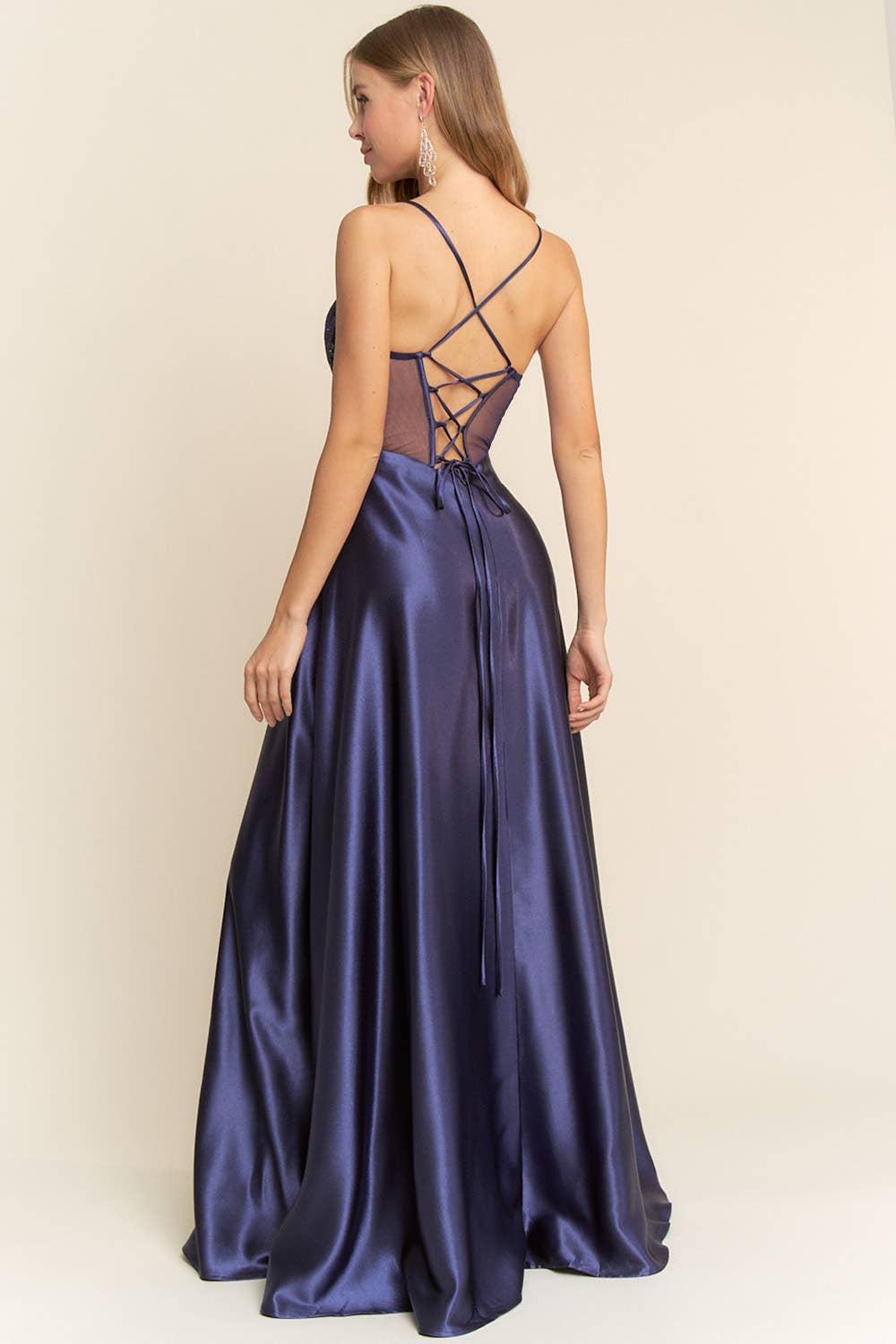 Maniju - Vente Robe de soirée – femme - ROBE LONGUE CORSET AVEC DÉTAILS PAILLETÉS6