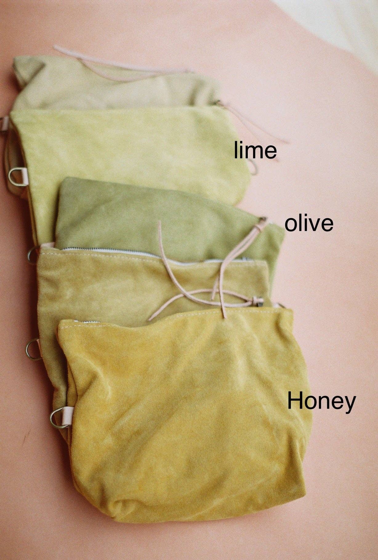 Olive n' Suede - Wholesale Crossbody Bag - Women's - Square Side Bag2