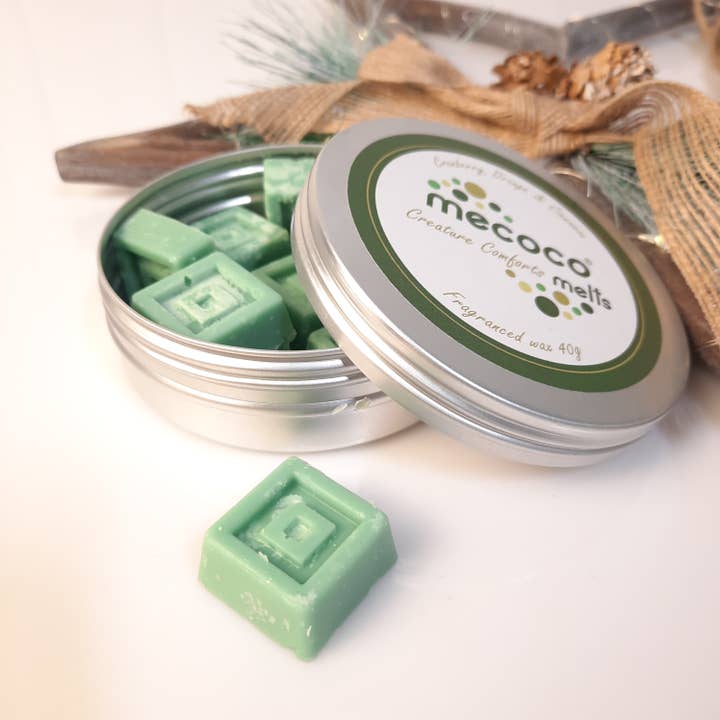 Creature Comforts/ Éclats de cire de soja parfumée aux canneberges, à l'orange et à la cannelle, pour la vente par Mecoco Ltd
