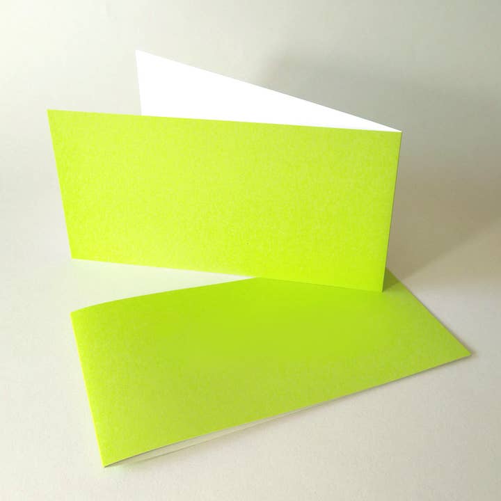 10 carte pieghevoli riciclate verde chiaro (interno bianco) per la vendita all'ingrosso da parte di Kettcards