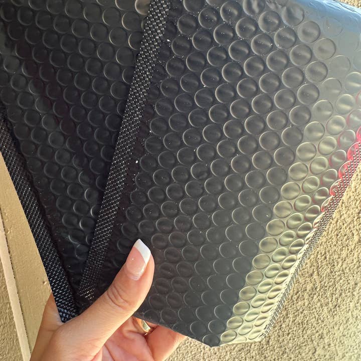 4x8 bubble mailers qty 20 for wholesale by Majestic mailers