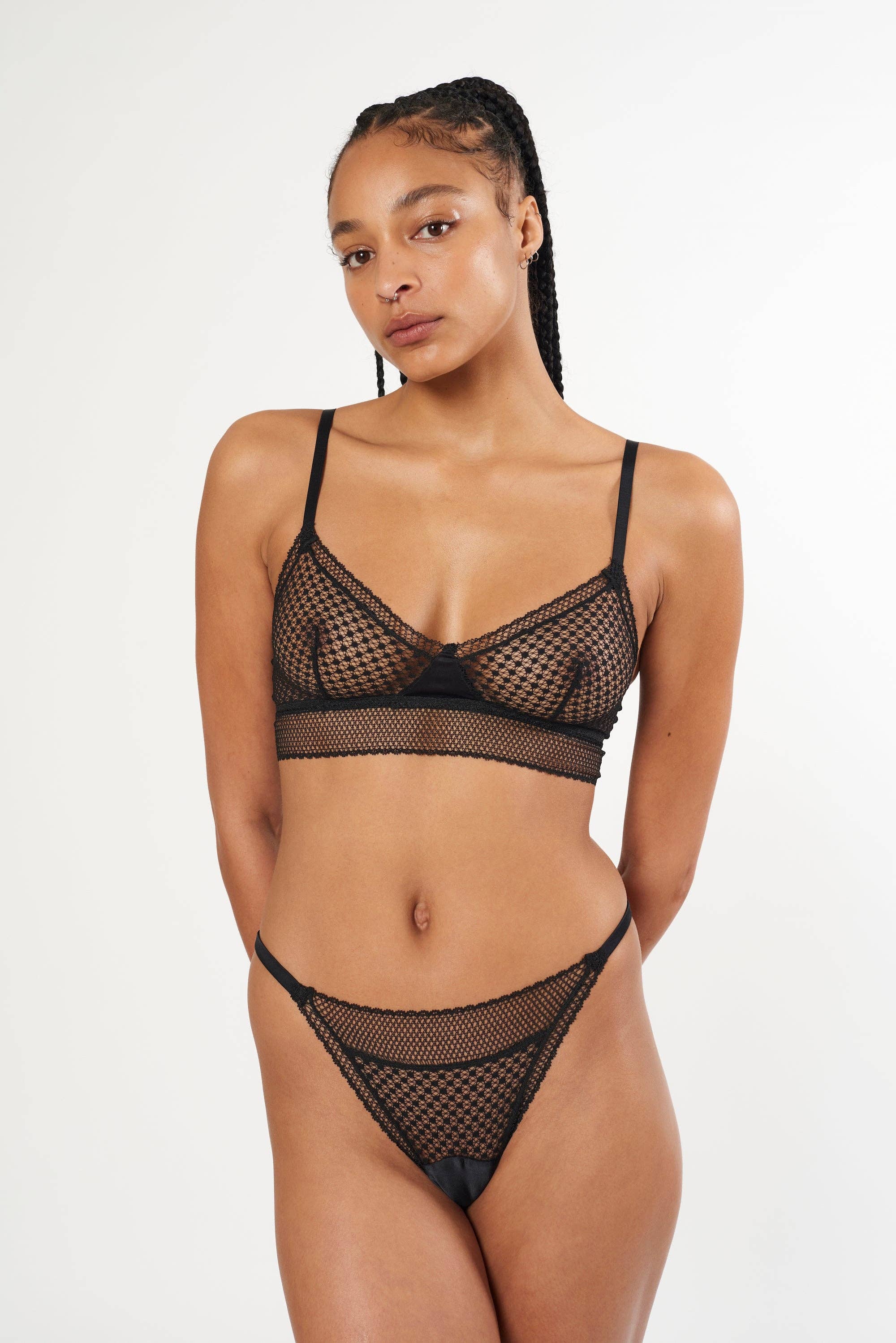 Bella Thong | Black for wholesale on Faire3