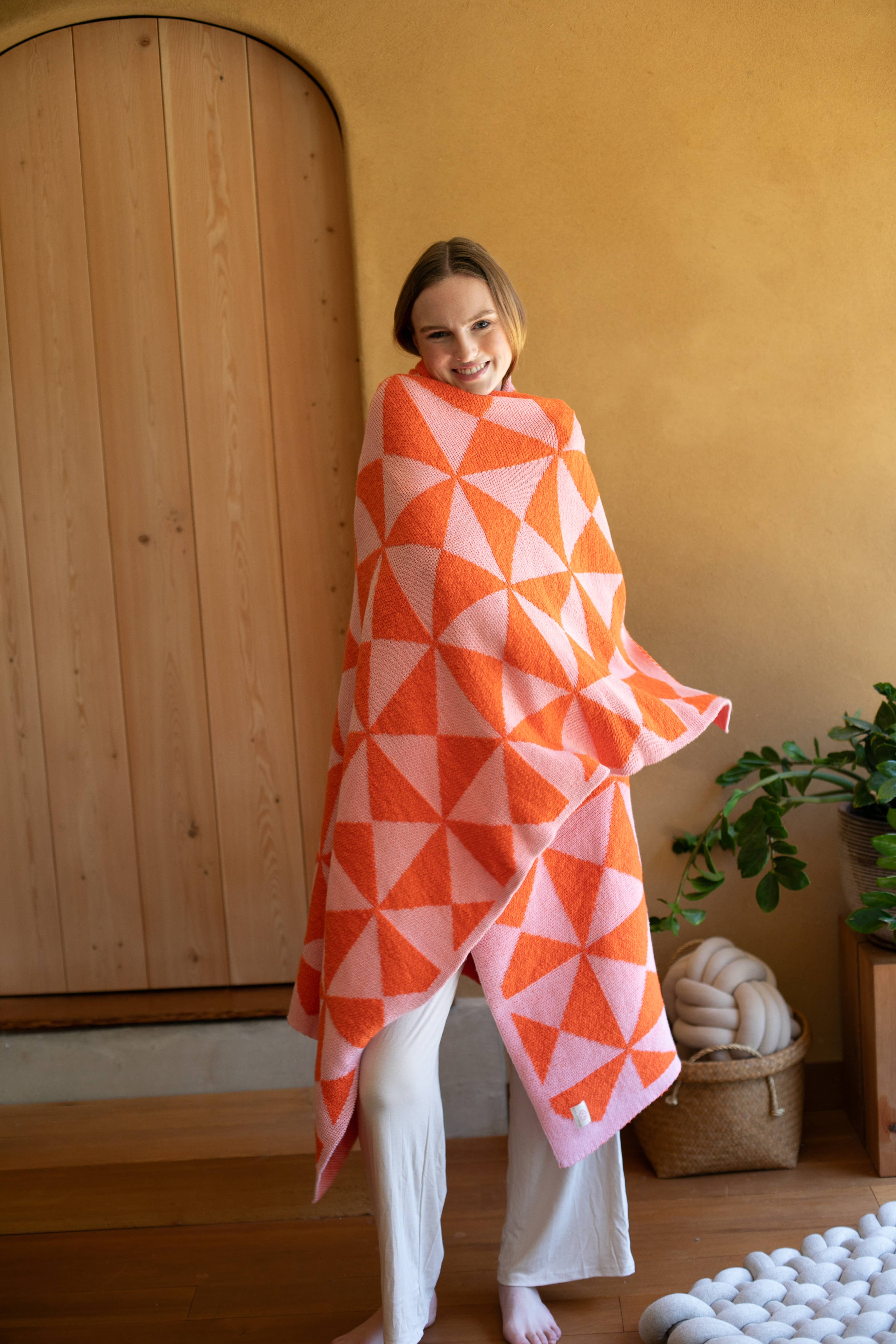 Pink Lemonade - Wholesale Throw Blanket - Trikona - Neon orange - 100% organic cotton throw blanket 2