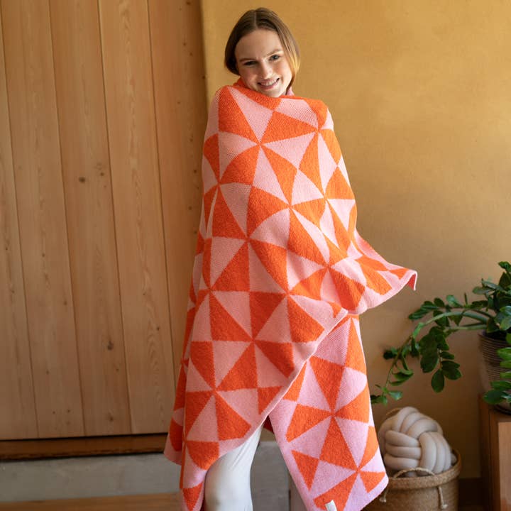 Pink Lemonade - Wholesale Throw Blanket - Trikona - Neon orange - 100% organic cotton throw blanket 2