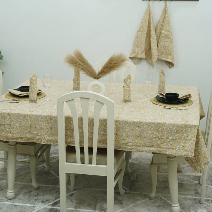 Fabdivine - Wholesale Tablecloth - Luxurious Table Cloth For Home Decor - Black Forest1