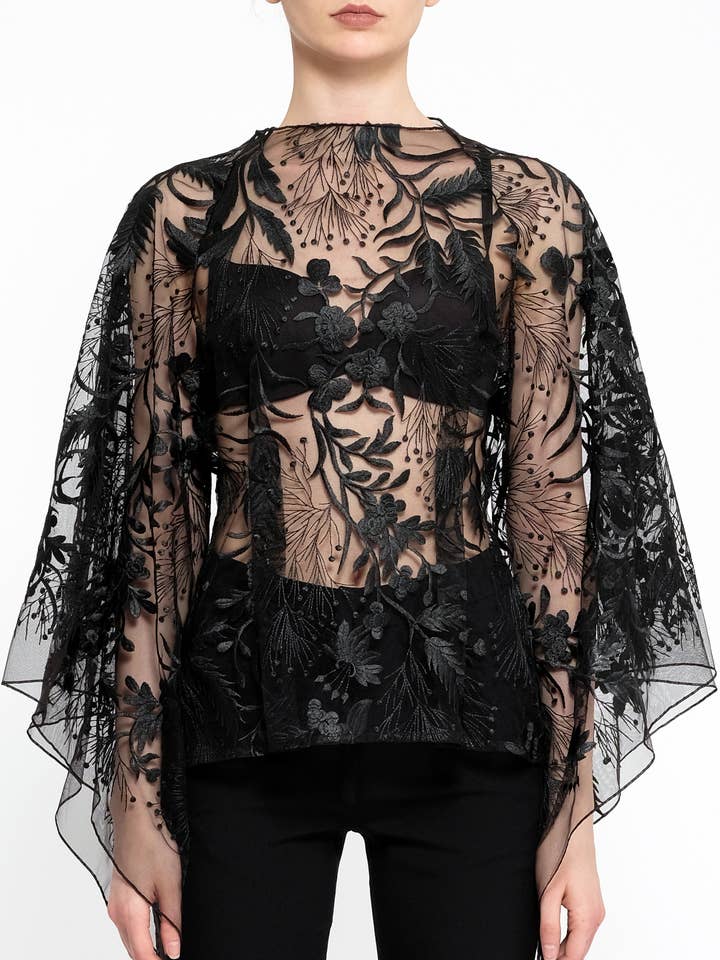 Top «Butterfly» in pizzo nero per la vendita all'ingrosso da parte di ANTONIA NAE LONDON