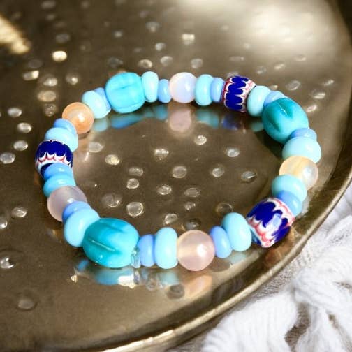 Bracelet "NEFERTITI" Perles africaines et cornaline pour la vente par TOURMALYN