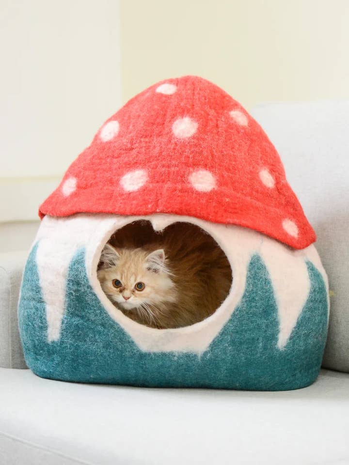 Felt Mushroom Cat Cave for wholesale by Woollyfelt