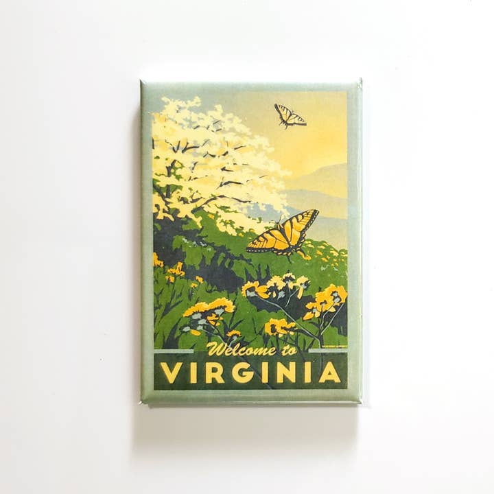 Aimant souvenir vintage Virginia | Montagnes de flou pour la vente par Lionheart Graphics