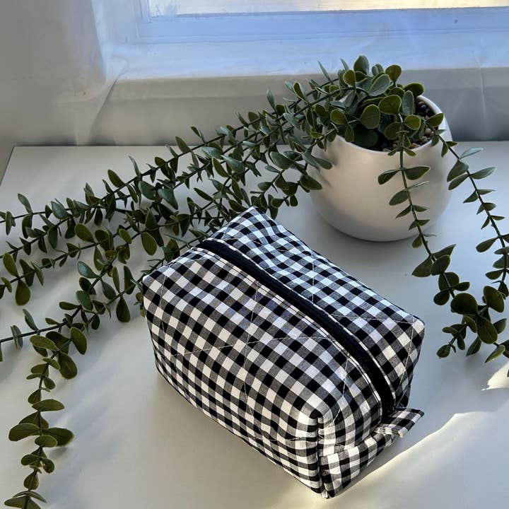 DaintyLuxeAU - Wholesale Makeup/Cosmetic Bag - Variety Makeup Bags: Gingham, Quilted, Boxy, Sizes