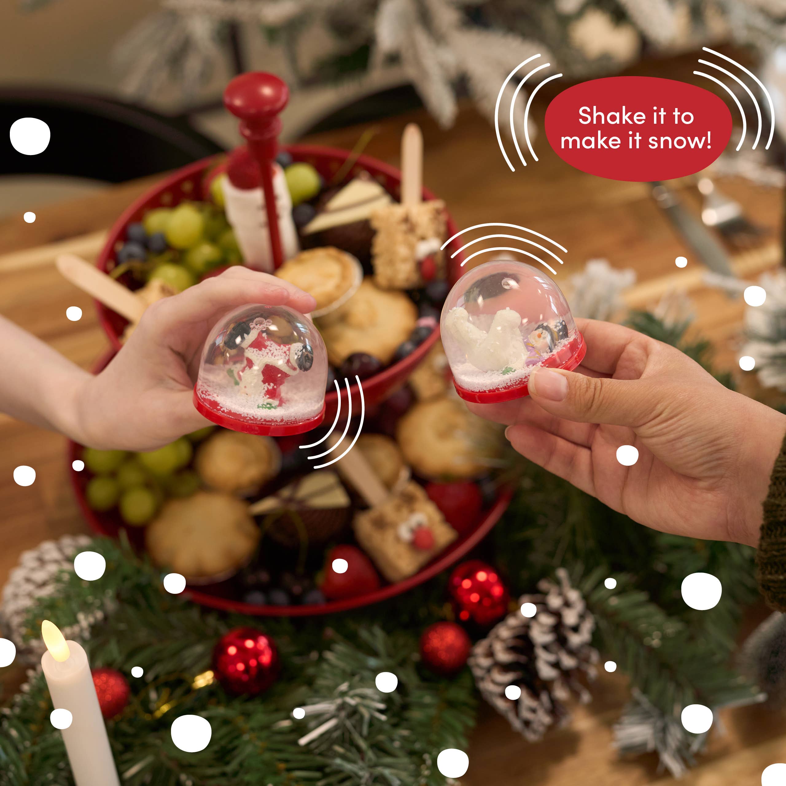 The Twiddlers - Vendita all'ingrosso Palla di neve - Bambini e neonati - Set di 4 Piccole Sfere di Neve Natalizie con Design Festivo Variegato7