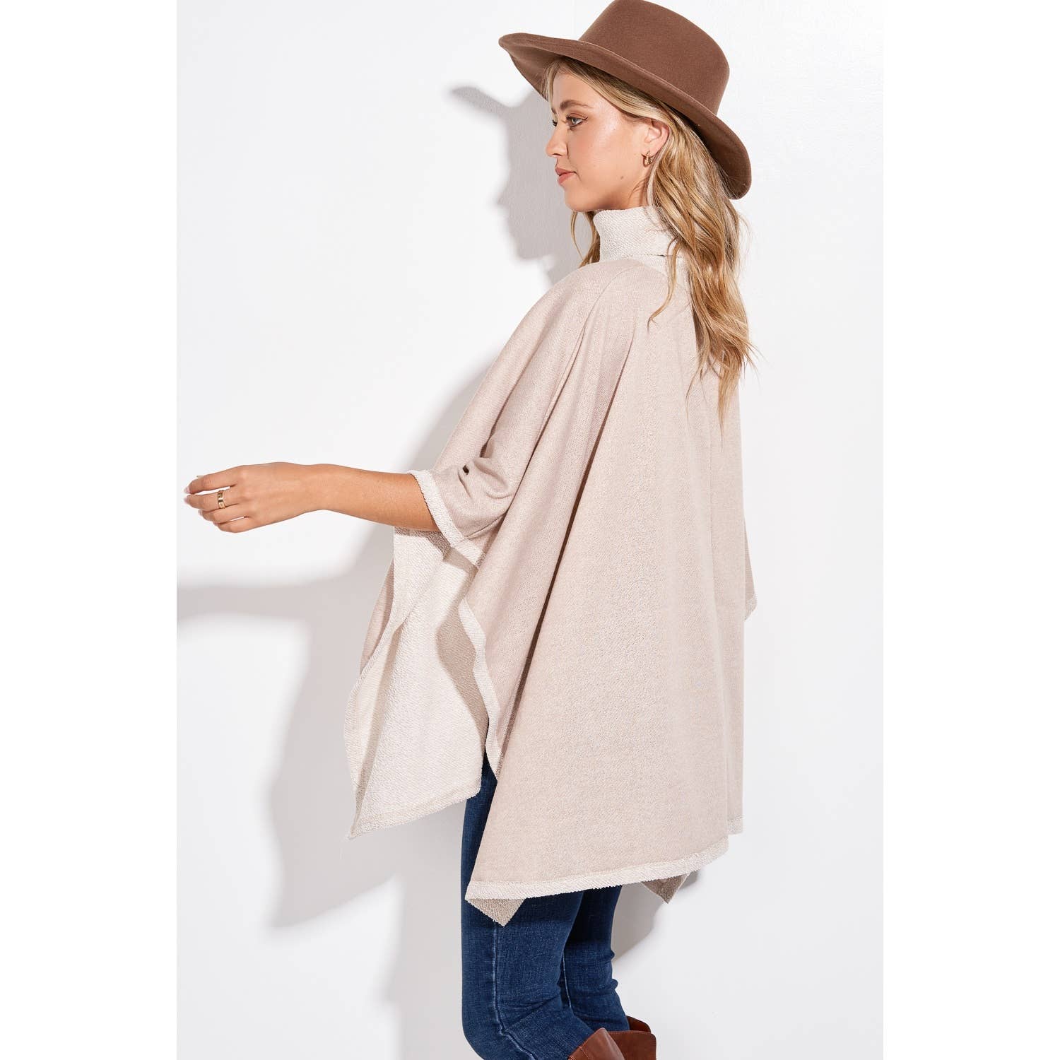 Phil Love – Großhandel Poncho – Damen – Solider Poncho mit Rollkragen9