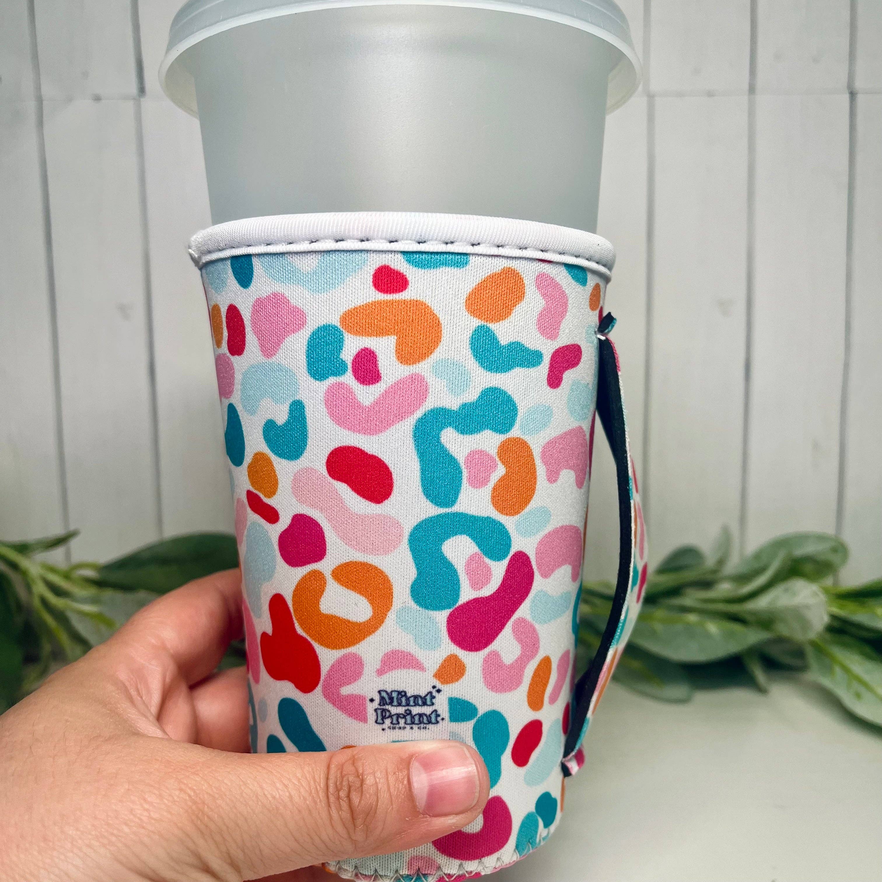 Mint Print Shop & Co - Wholesale Drink Huggers & Koozies - Cheetah Drink Sleeve With Handle | Medium3