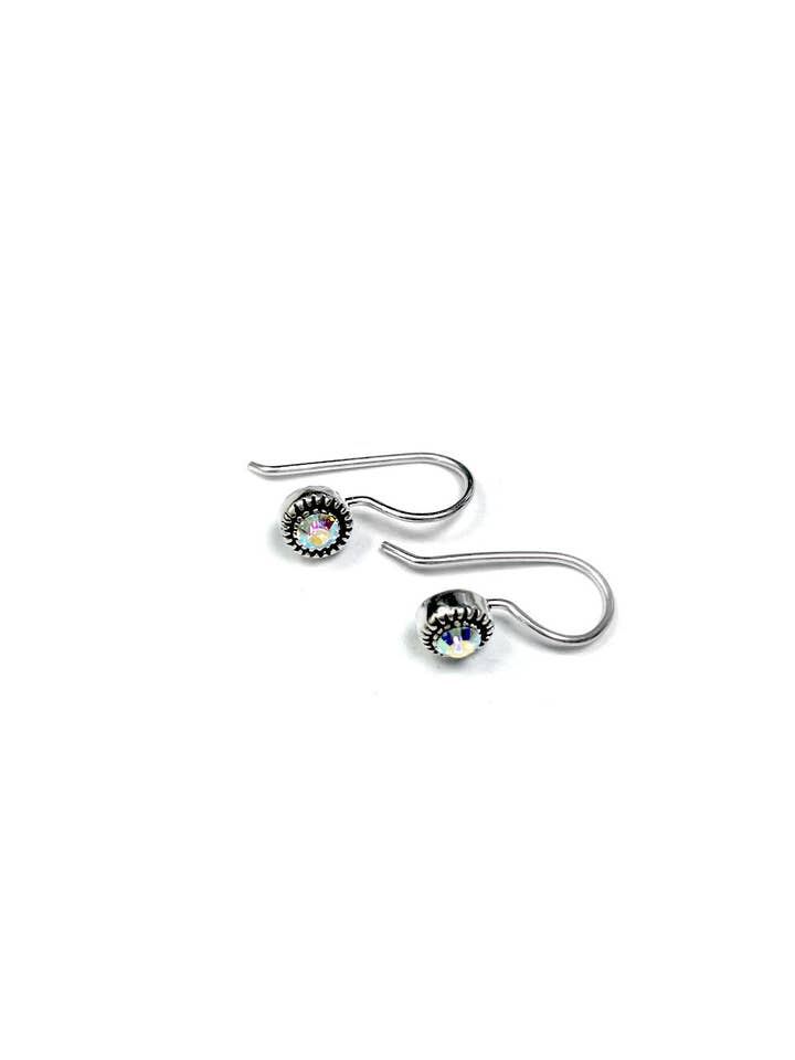 Liten örhänge med rund kristall för wholesale av Zig Zag Asian Collection