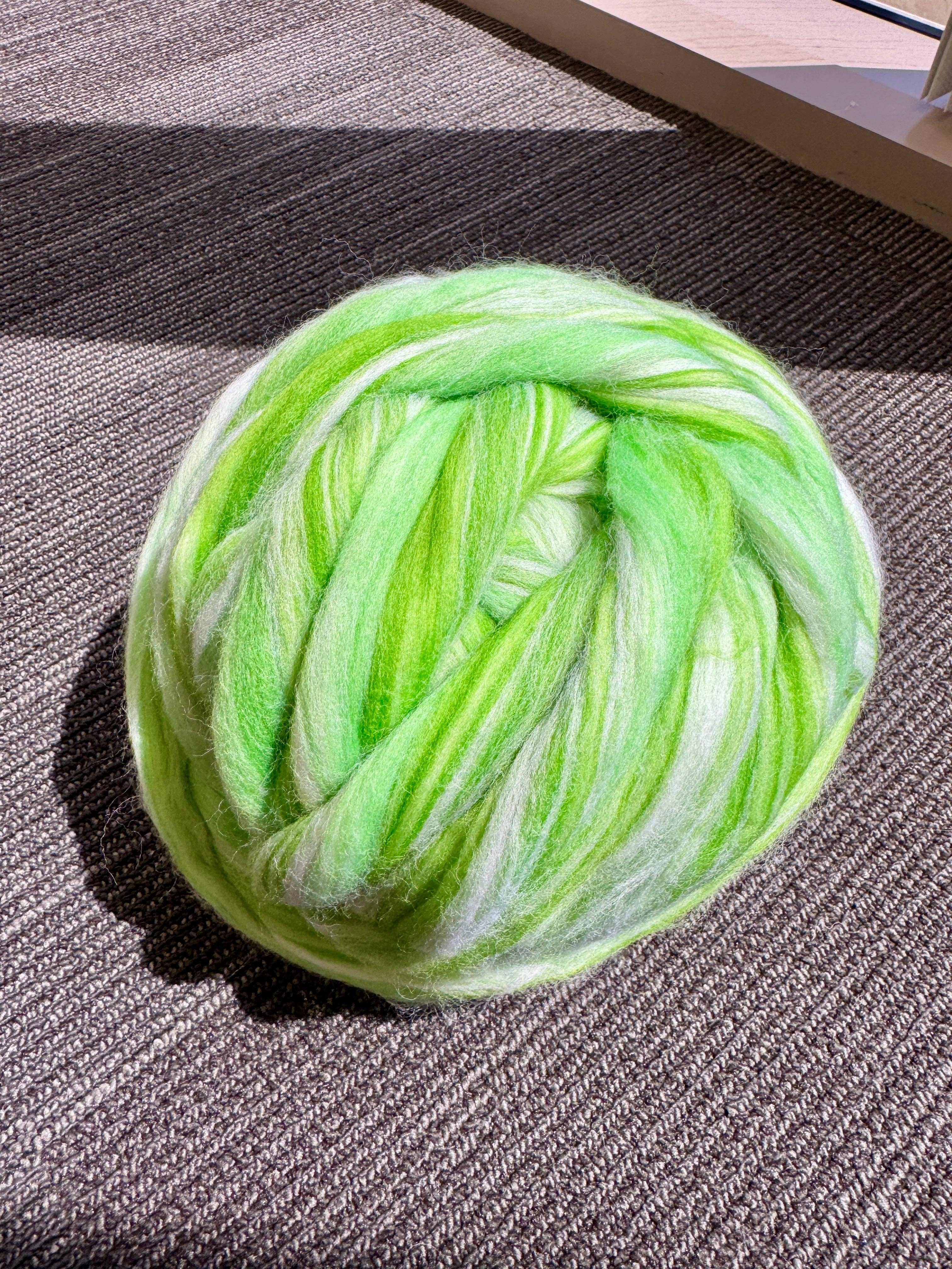 Grøn MERINOULD ROVING A1 BURGUNDERRØD for engroshandel på Faire0