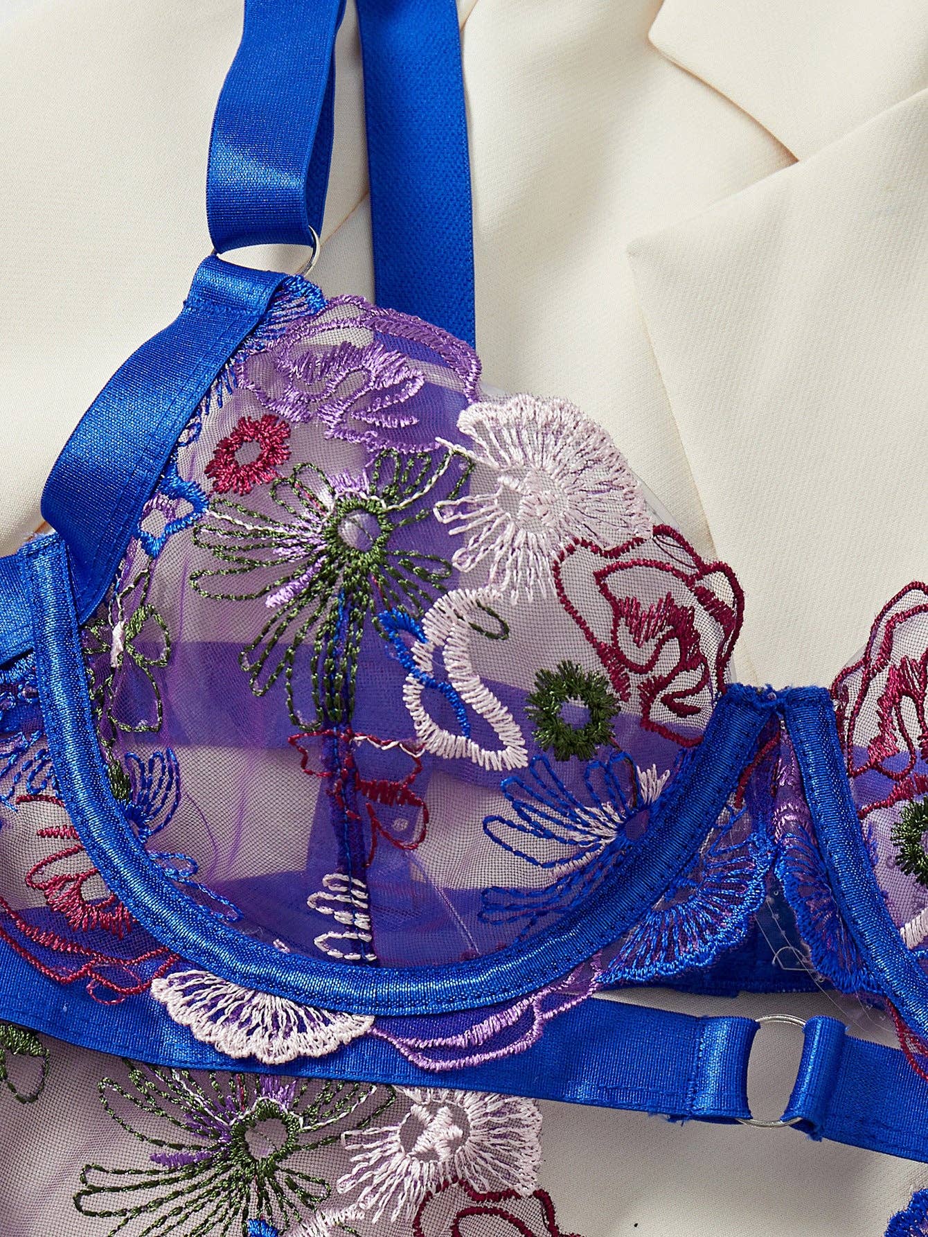 Sweetkama – Engroshandel Bodysuit undertøj - Dame – Dame Teddy med rosenbroderi og gennemskinneligt stof SKLG40389