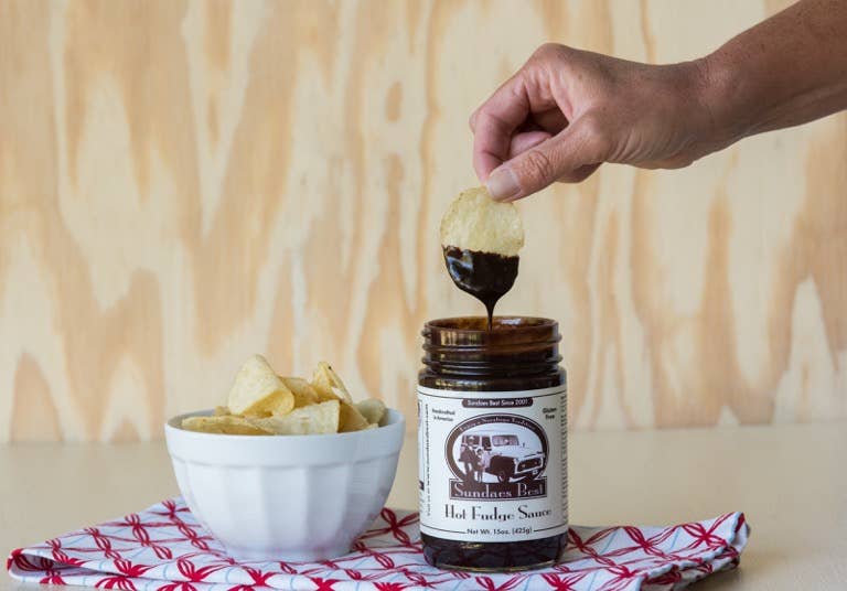 Sundaes Best Hot Fudge Sauce - Wholesale Hot Fudge/Chocolate Spread - Original Sundaes Best Hot Fudge Sauce4