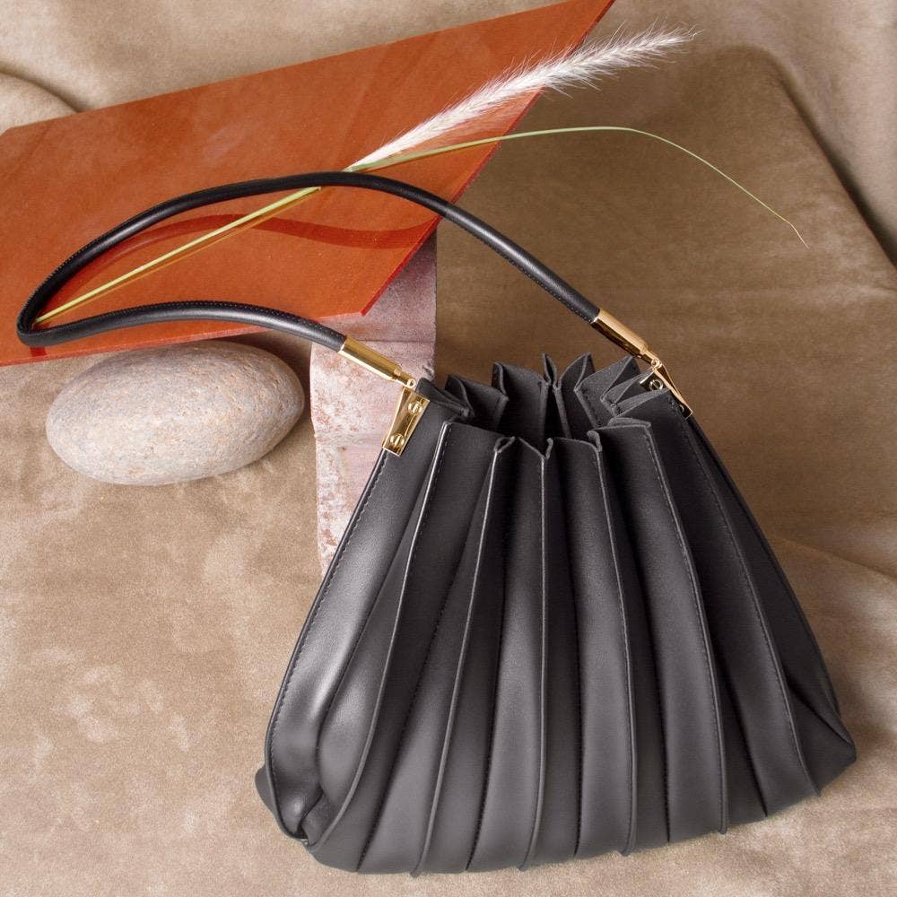 Melie Bianco – Bolsa de ombro – Mulher por atacado – Carrie Black Pleated Vegan Shoulder Bag Pré-encomenda 15/37