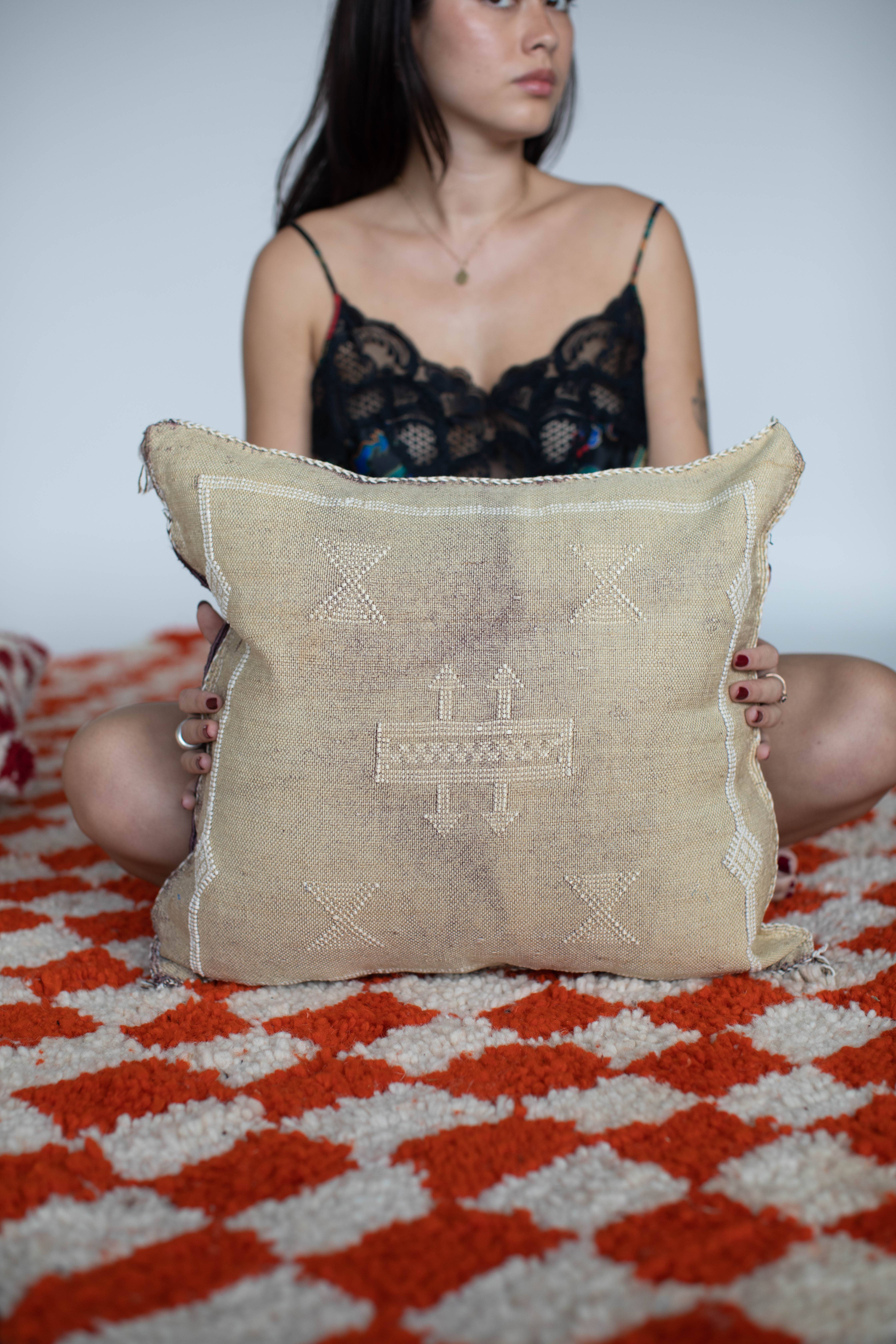 Voyage - Wholesale Throw pillow cover - Moroccan Cactus Silk Pillow Covers15