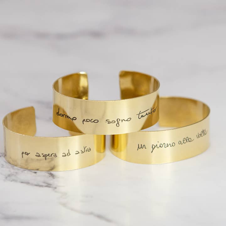 Mediumarmband i mässing med gravyr för wholesale av Loti jewels