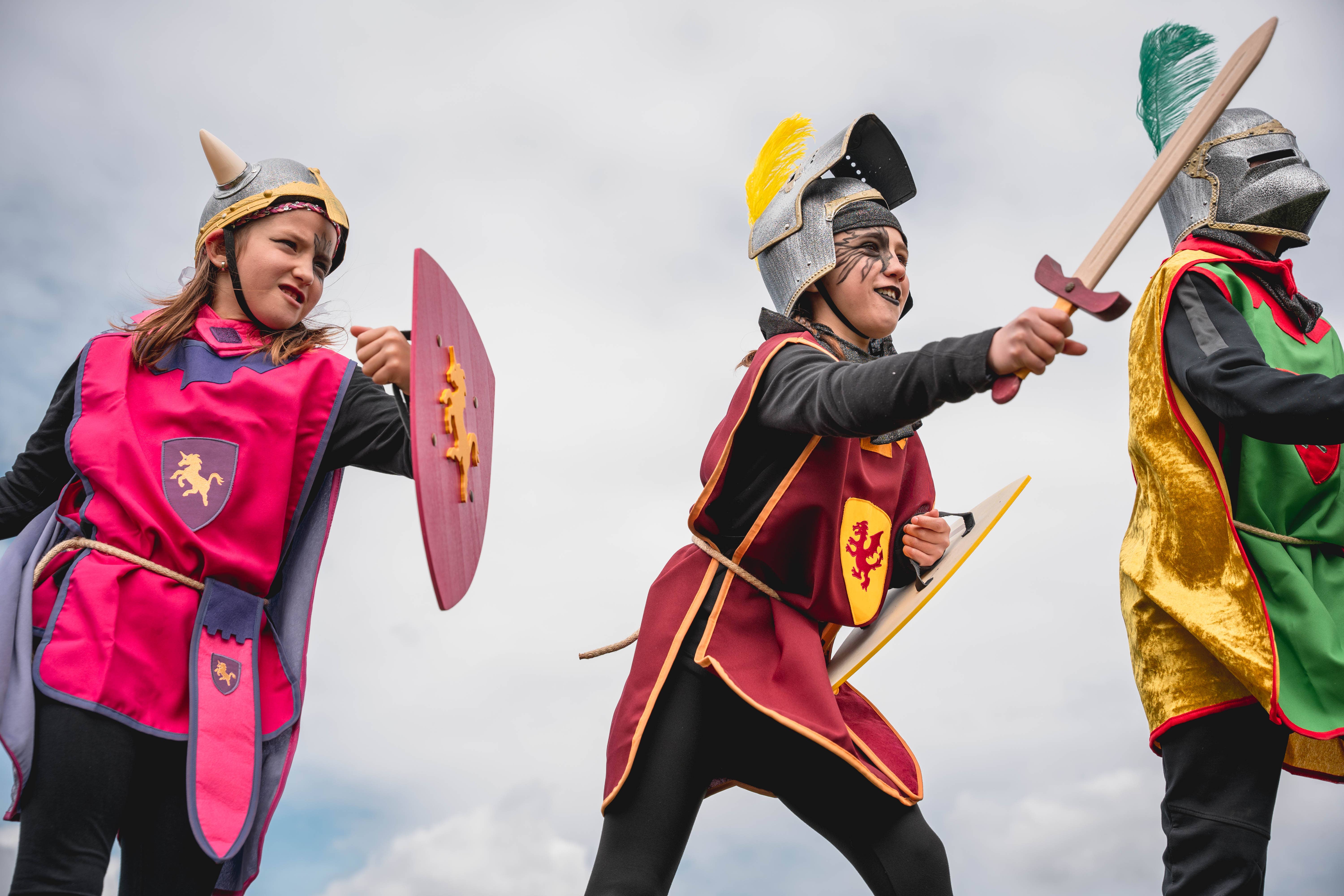 KALID MEDIEVAL - Wholesale Cape - Kids - CAPE KAMELOT GOLD - ST5073