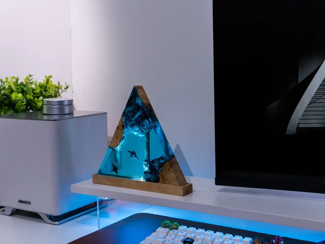 Merchemy – Engroshandel Natlys – Manta Rays Harpiks Epoxy Lampe Natlys Ocean Undervand3