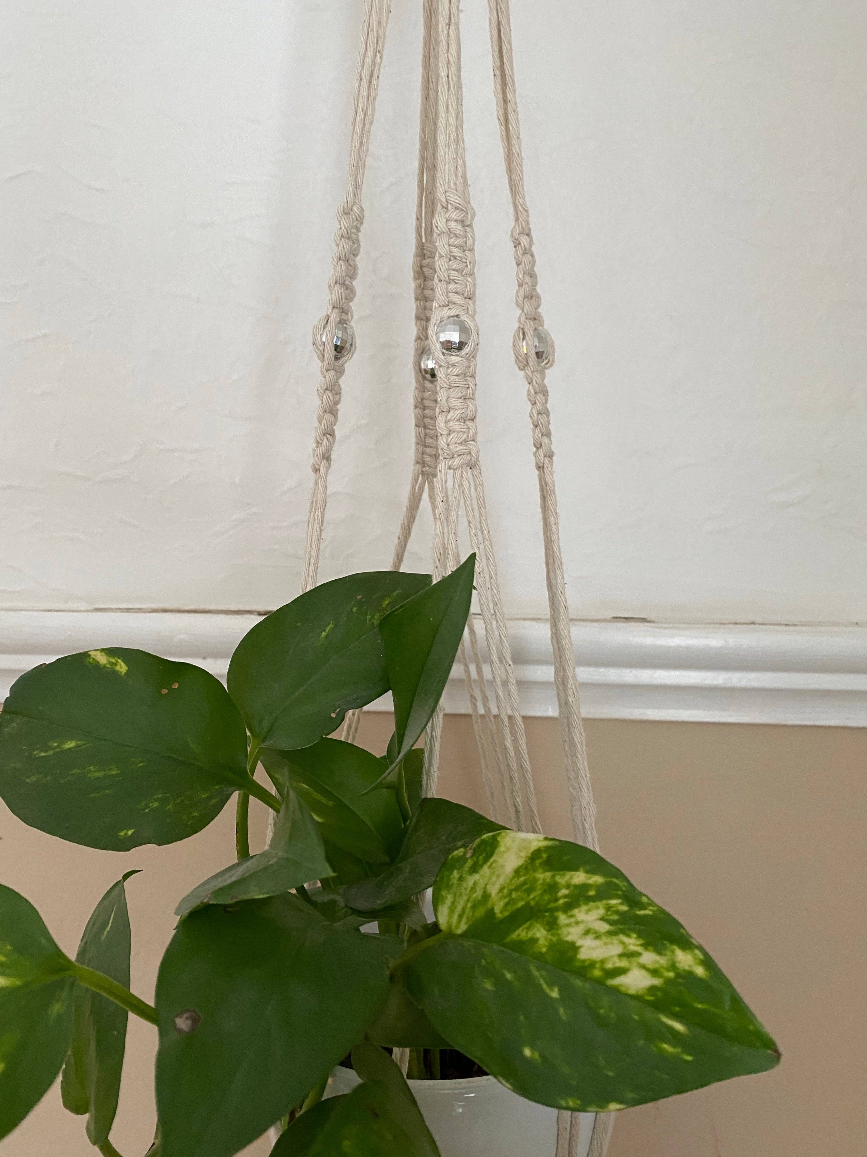 Macra-Made With Love – wholesale Hanging planter – Macramé Plant Hanger with Disco Ball Beads3