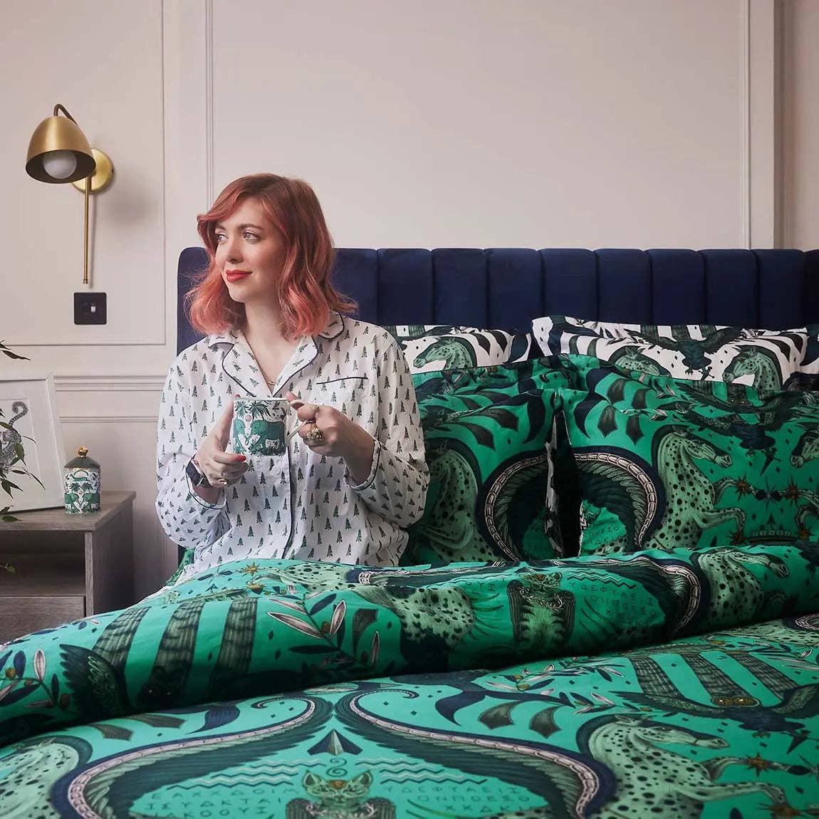 Peacock White Odyssey Bedding Set - UK/EU Sizing for wholesale on Faire29