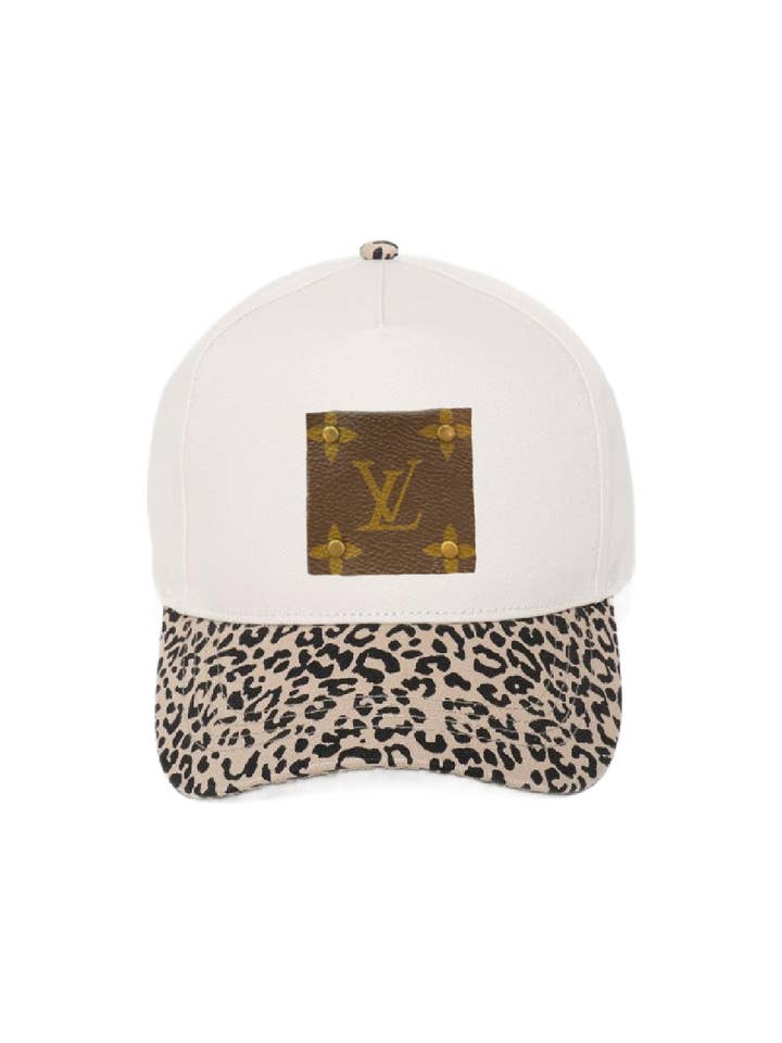 Casquette en léopard et ivoire recyclée pour la vente par Embellish Your Life