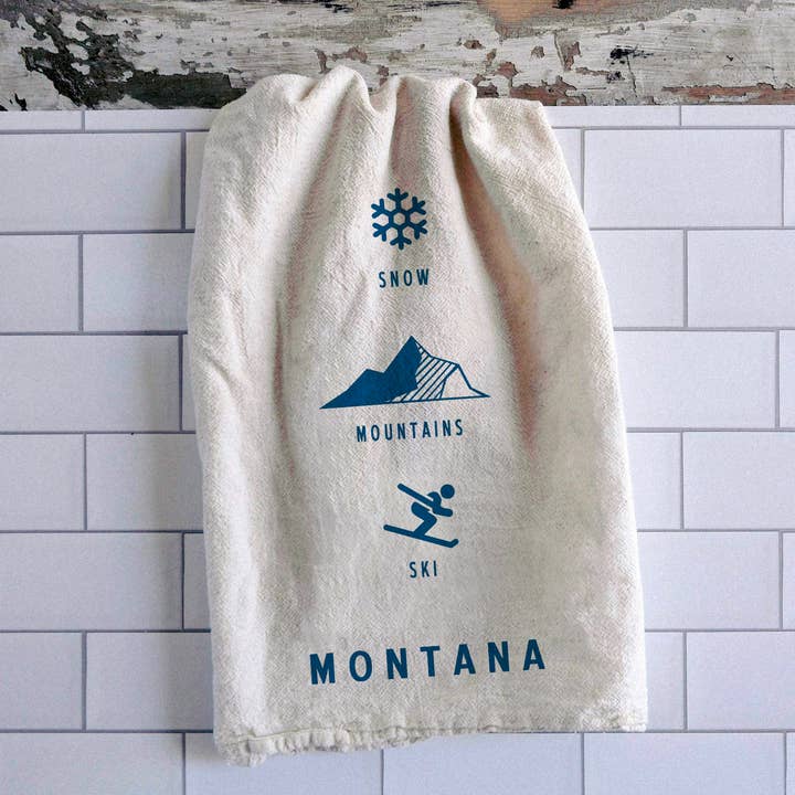 Torchon de Ski Totem pour la vente par Intrigue Ink